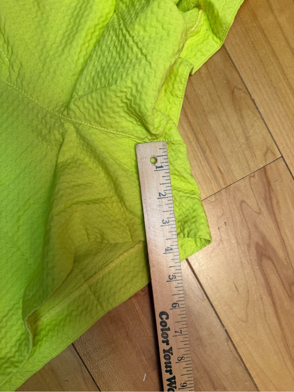 Lilly Pulitzer Womens Shorts Size 12 Lime Green Textured Cotton Preppy - Picture 9 of 9